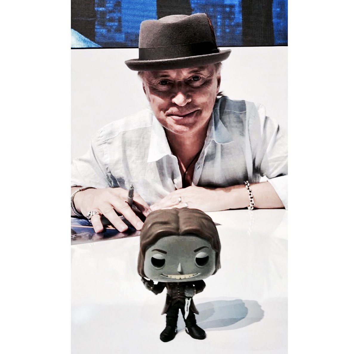 ItsToriGalvin's tweet photo. Crying in the club https://t.co/pWScXMAxel