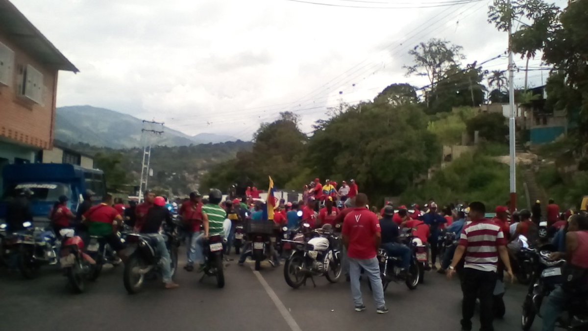 lizetmolina_4's tweet photo. Valeranos en Caravana apoyando la Constituyente .@salatrujillompp .@Fundabit .@RCcbit_trujillo .@GrimanLaidely https://t.co/33eNTAJHAU