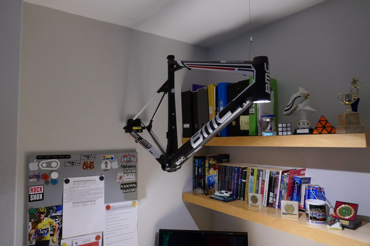 ybotybot2014's tweet photo. What to do with a cracked frame... #gcnhack https://t.co/mZmiYN0YKg