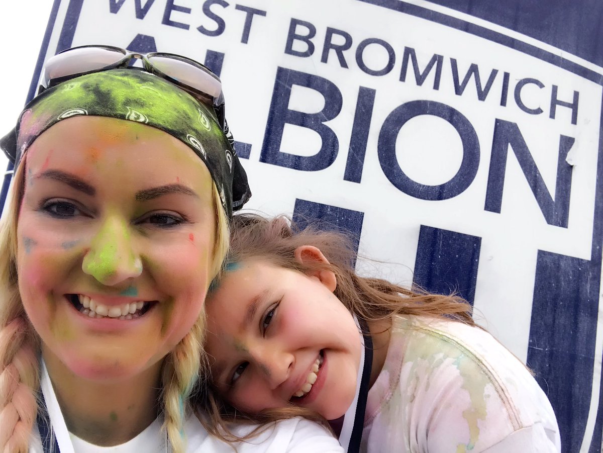 Patsystone_7's tweet image. Lester Family Fun at the Blind Dave Healey 5K Colour-run at Sandwell Valley Park #BDHRun #WBAFoundation #BoingBoing #Legend #MemoriesMade 👌🏻