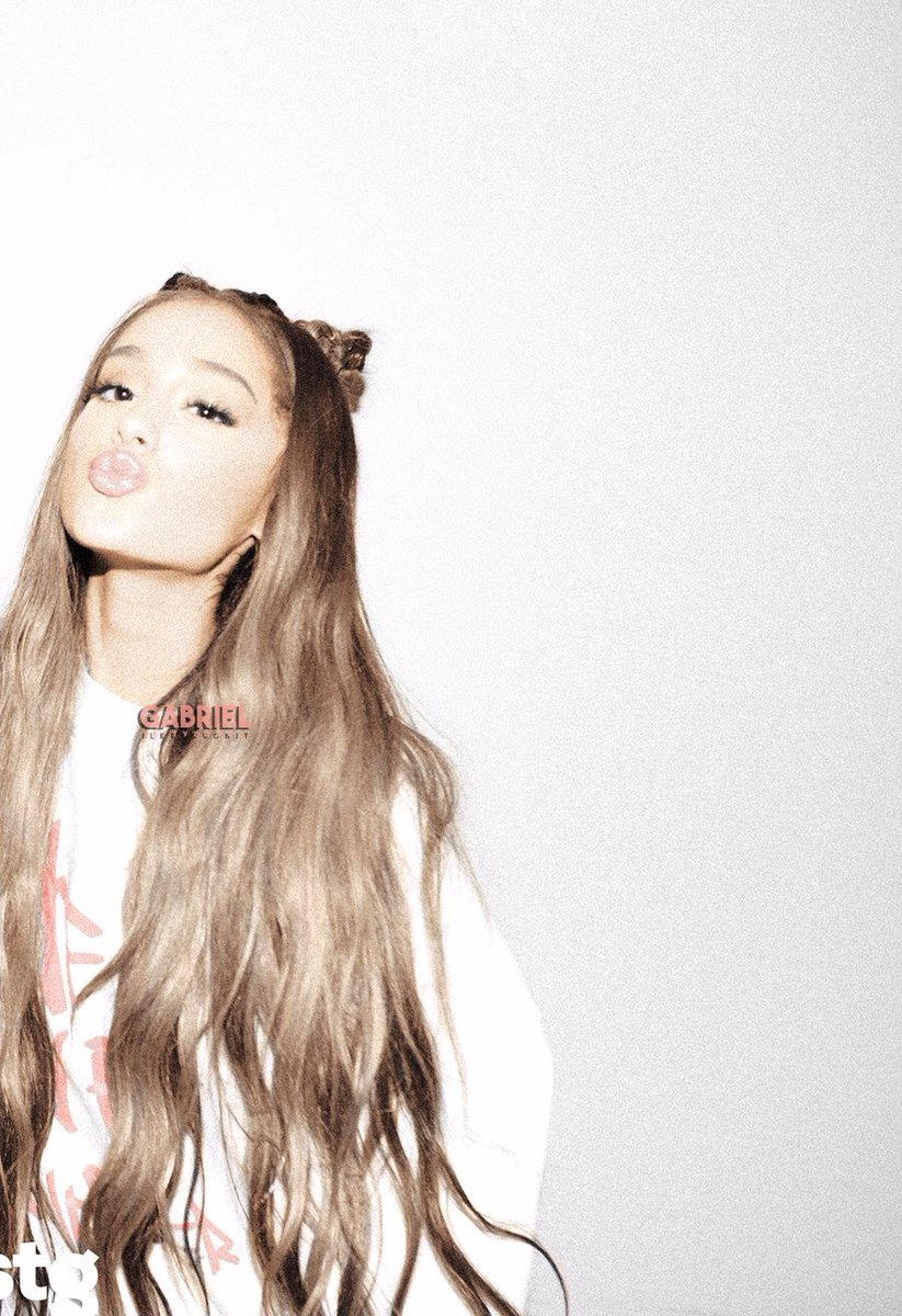 bizzlebuterra's tweet photo. She looks gorgeous🌙
RT if you agree!

#MTVHottest Ariana Grande https://t.co/PdZdlDvNc9