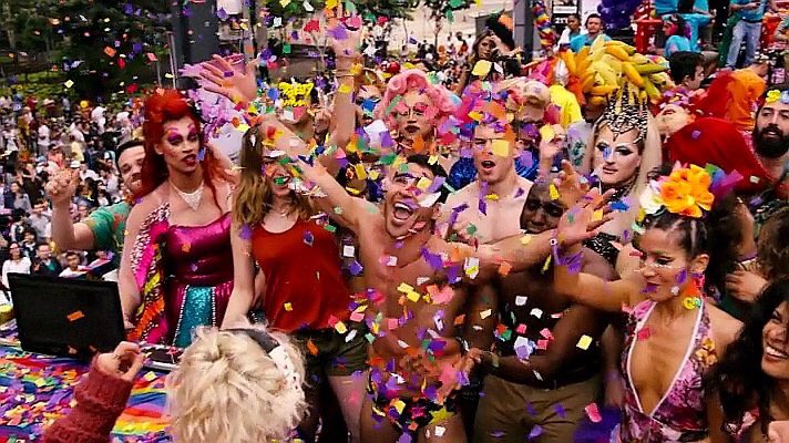 Global_Cluster's tweet photo. Please lovely @CCXPoficial, do the #Sense8 Cluster the immense honour of inviting the cast of the show to your Con. We'd be so grateful. ♥️ https://t.co/LtEYsdR3el