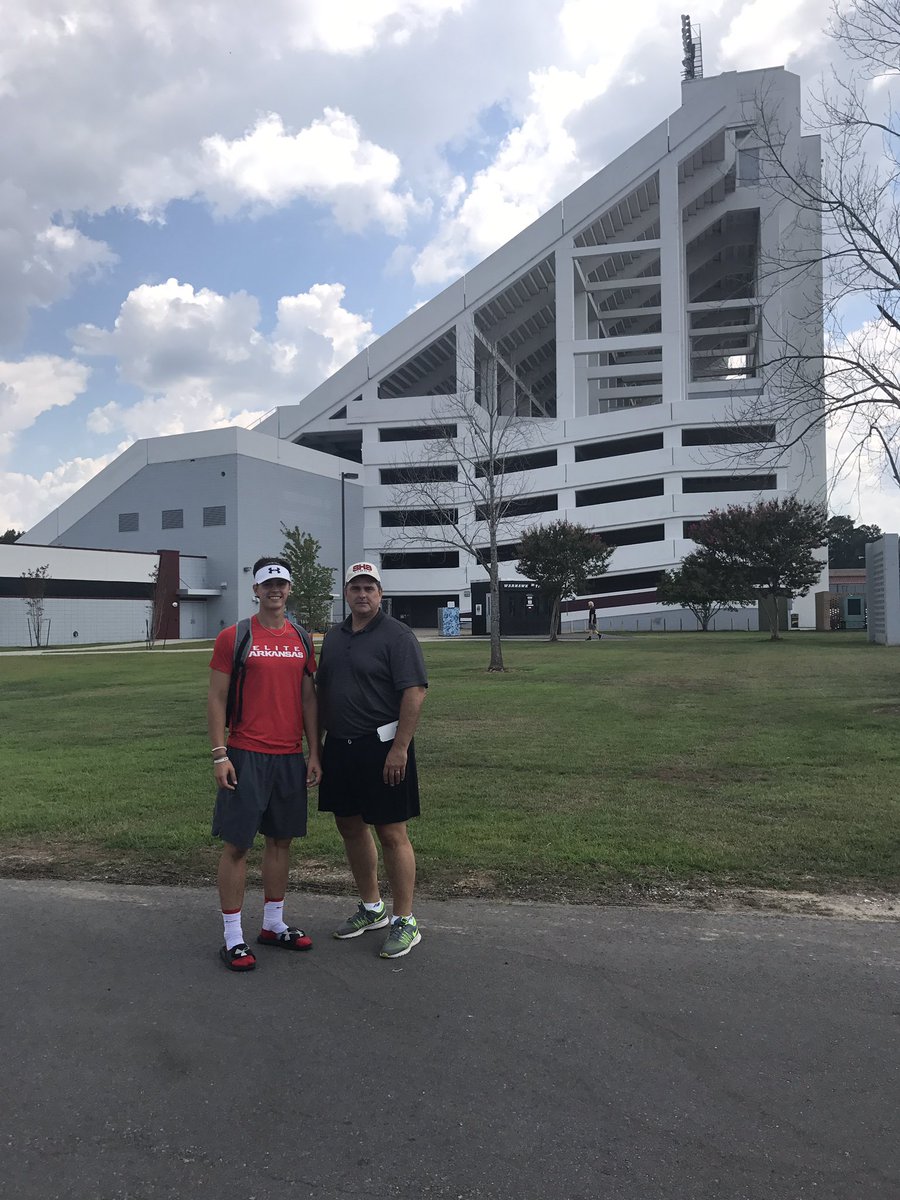 J_Schucker's tweet photo. Great day to be at ULM Football camp @MasonSchucker #warhawks https://t.co/oCeLVFtdDt