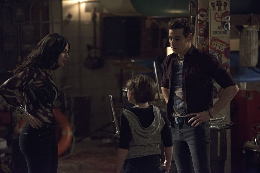 Max has something important to say… Care to guess what it is? #Shadowhunters