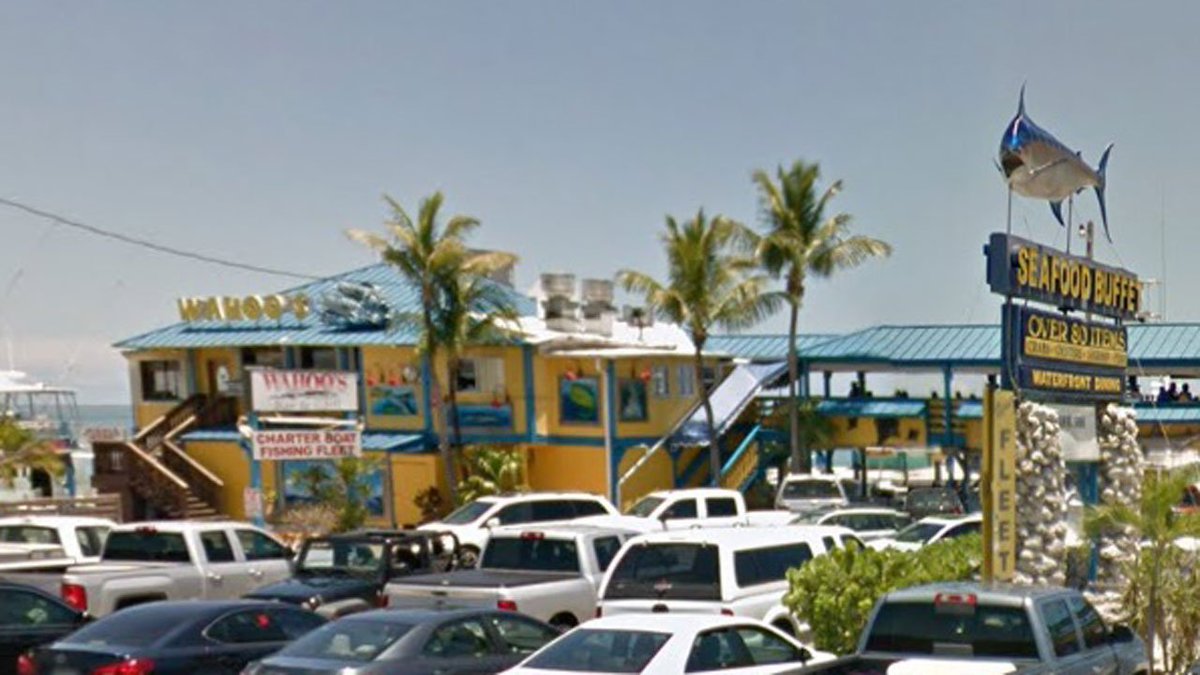 Man electrocuted while working on sign in Islamorada bit.ly/2uTHeSJ https://t.co/qKUBska1eZ