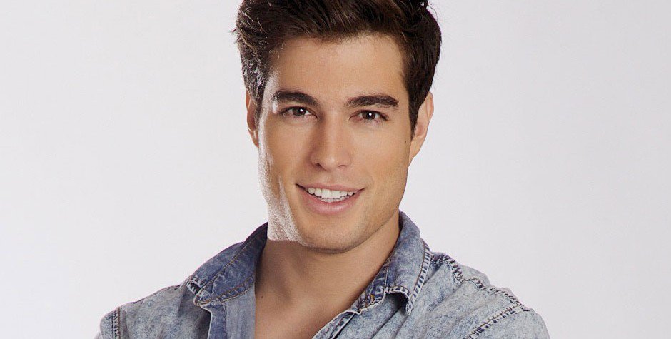 DetectiveDiario's tweet photo. Infraganti | @DaniloCarrera mostrará sus mejores pasos de baile en #BailandoPorUnSueño https://t.co/a6ZHfth5kw 
@DaniCofficialFC @DaniCFCNY https://t.co/3I870q9RcW