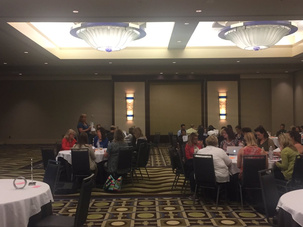 Experiencing #springboard in action. Amazing session led by the wonderful <a href="/SVDiz/">Van Doren</a> #springboardpl