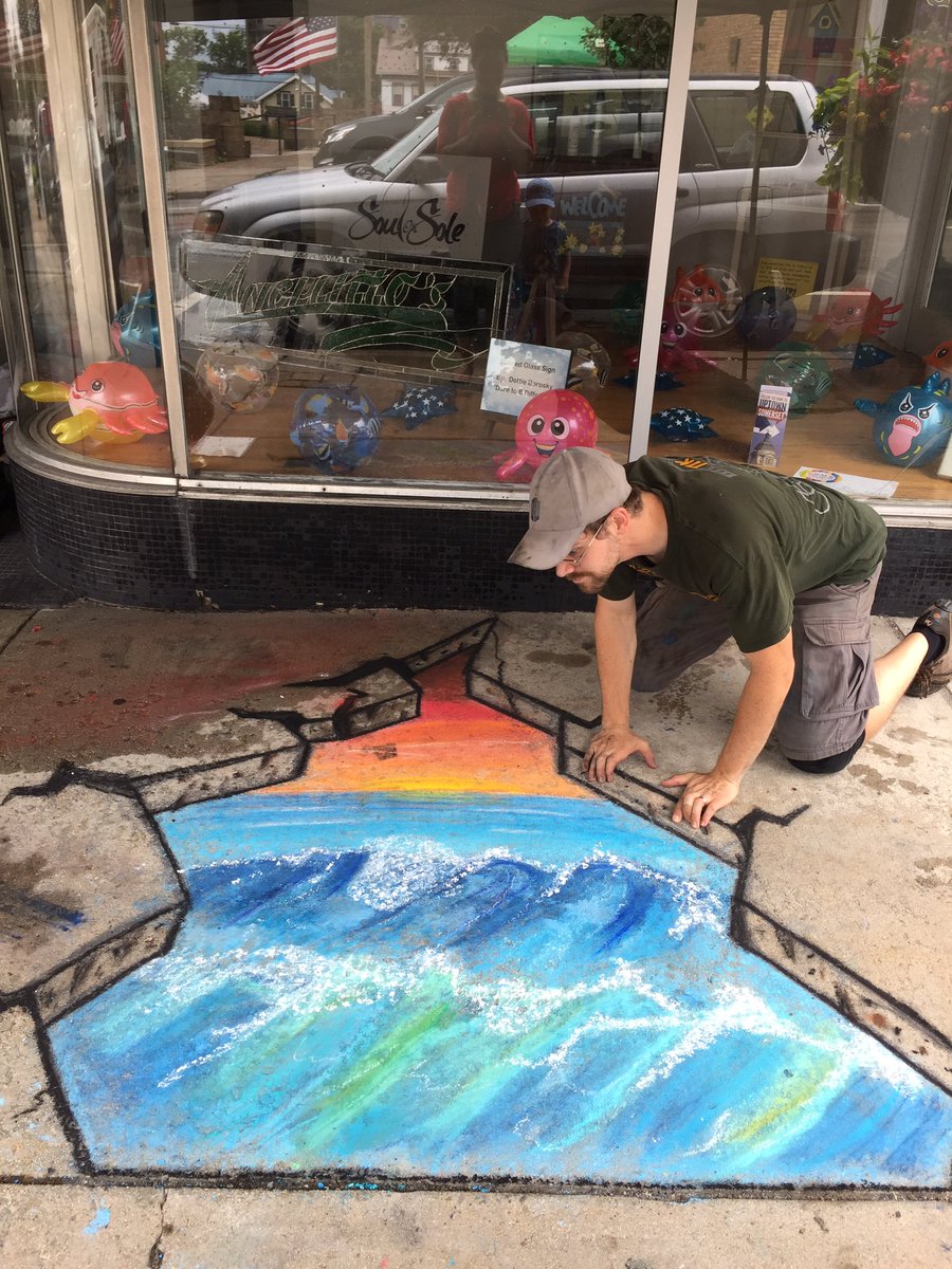 MakerInTraining's tweet photo. And done!!! No video on this one. Took a Saturday to go to a #chalktheblock even in Somerset, PA #pastel #MakerinTraining #Mit #perspective https://t.co/JUy6fJp3GZ