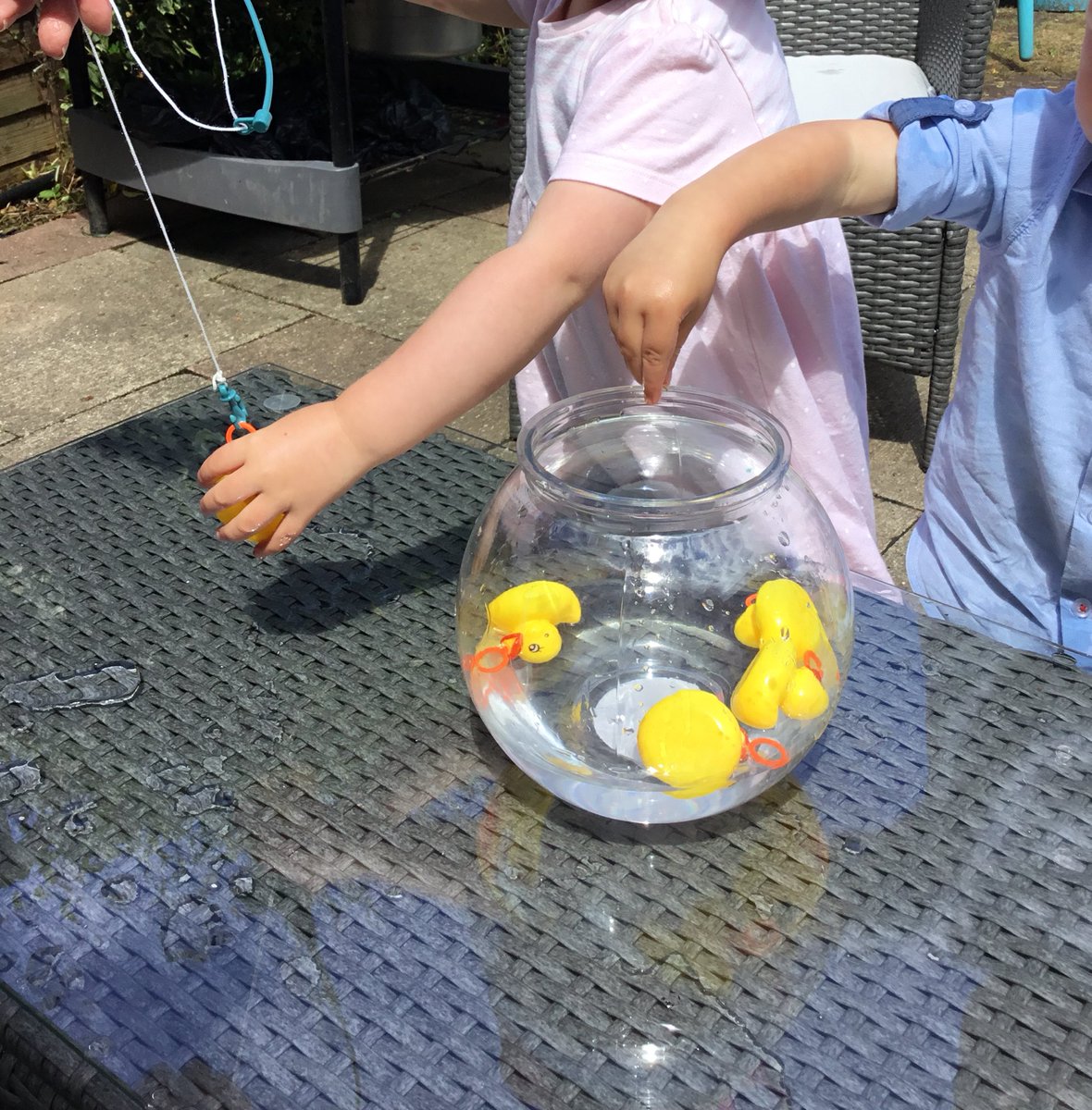 allthingseyfs's tweet photo. Hook a duck! #eyfs #handtoeye #counting. #maths #physicaldevelopment #eyfstwitterpals #circus https://t.co/HGt0e1IMsB