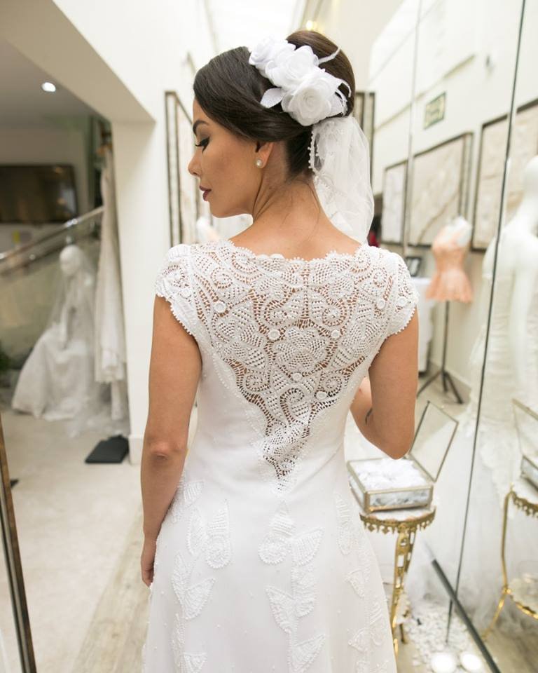 espacoperfil's tweet photo. [PARCERIA] Noiva produzida para o evento Open House @fatimarendas. Loja linda aqui em Moema que vende vestidos de NOIVA exclusivos. Vale a p https://t.co/GjUFxV4p8V