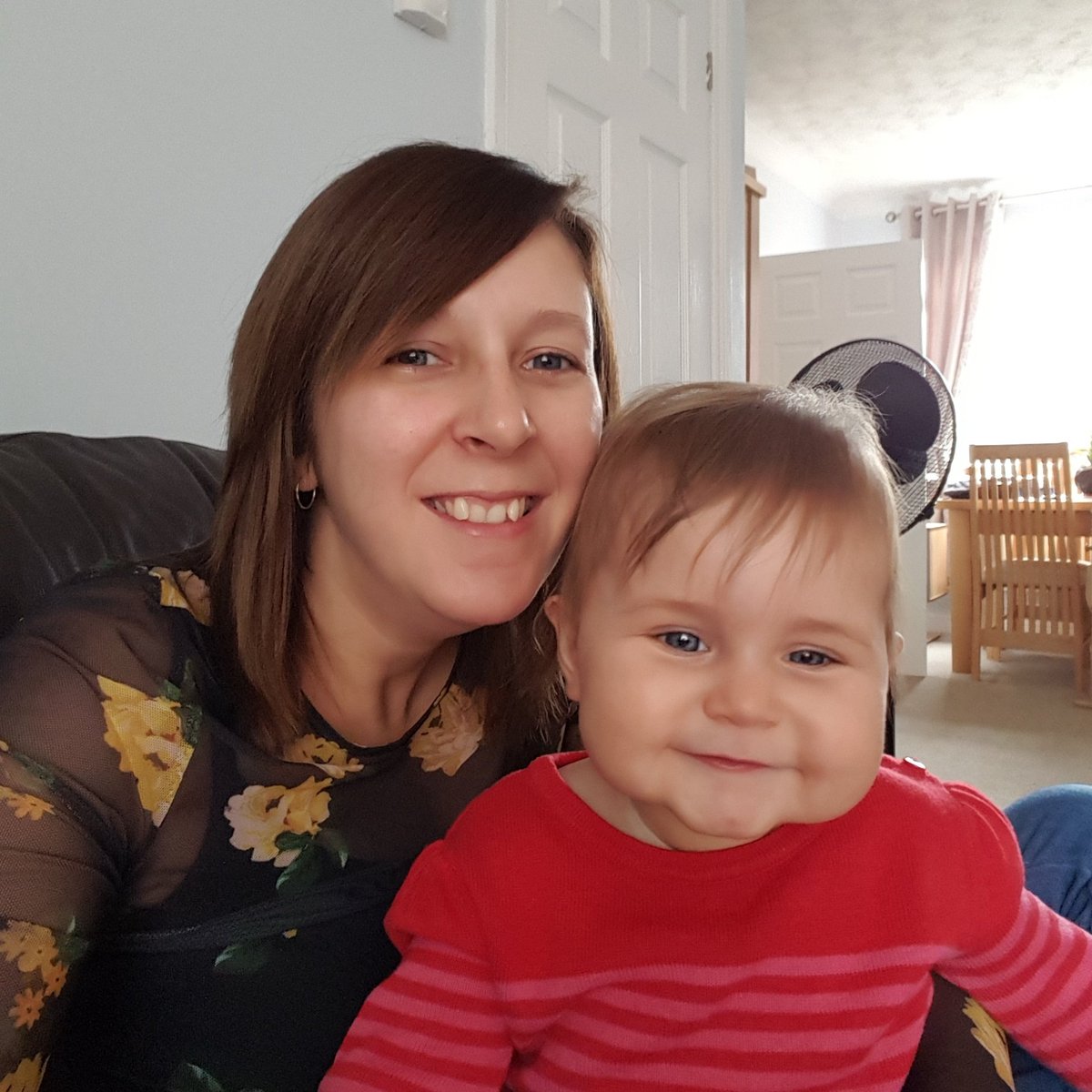 CrAzY_GeM1986's tweet photo. #NewProfilePic Me and my cheeky girl ❤ https://t.co/qZIrDbxXUo
