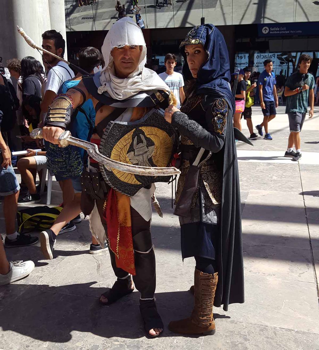 hobby_consolas's tweet photo. ¡Menudo atracón de #cosplay nos hemos dado en @Gamepolis_org de Málaga! Aquí, una buena dosis de "afotos": https://t.co/cECUvhY7mu https://t.co/h1nVLmAU3i