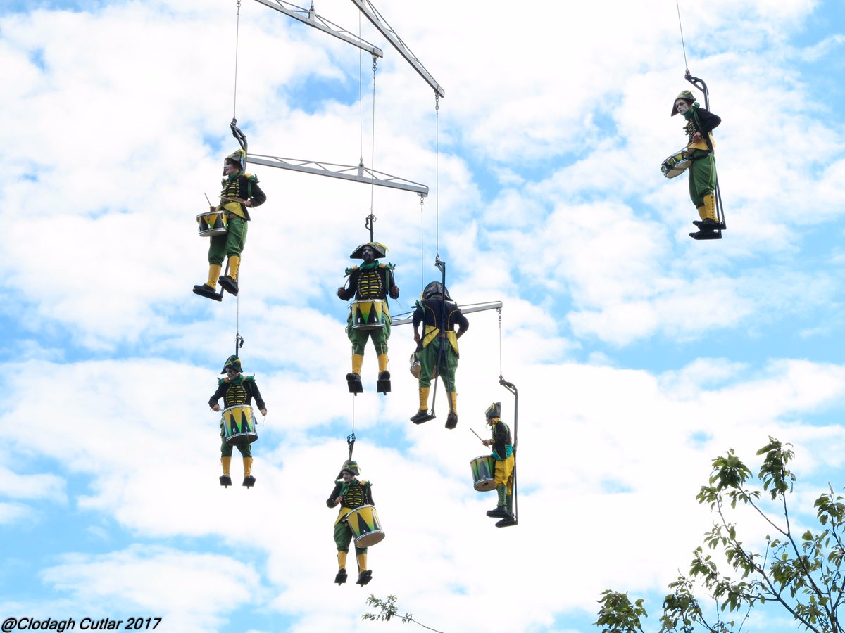 PicDiaryGalway's tweet photo. These lads were hanging around Eyre Square earlier today.. @GalwayIntArts @FranceinIreland @GalwayLatinQtr @GalwayHour #GIAF17 #MobileHomme https://t.co/ToRizfNvns