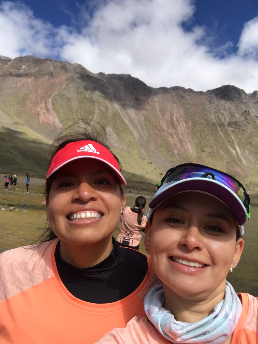 macrogibson's tweet photo. #RunningDay #WhyIRunMéxico #HAYPOWER #RunningDay2017  a seguir dándole! https://t.co/KElfiGJViz