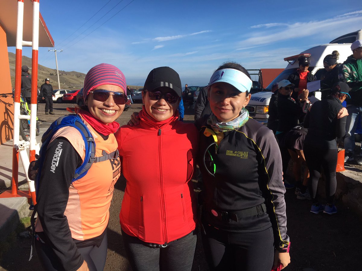macrogibson's tweet photo. El nevado... some pics #RunningDay #WhyIRunMéxico #HAYPOWER #RunningDay2017 https://t.co/J03rwagbLb