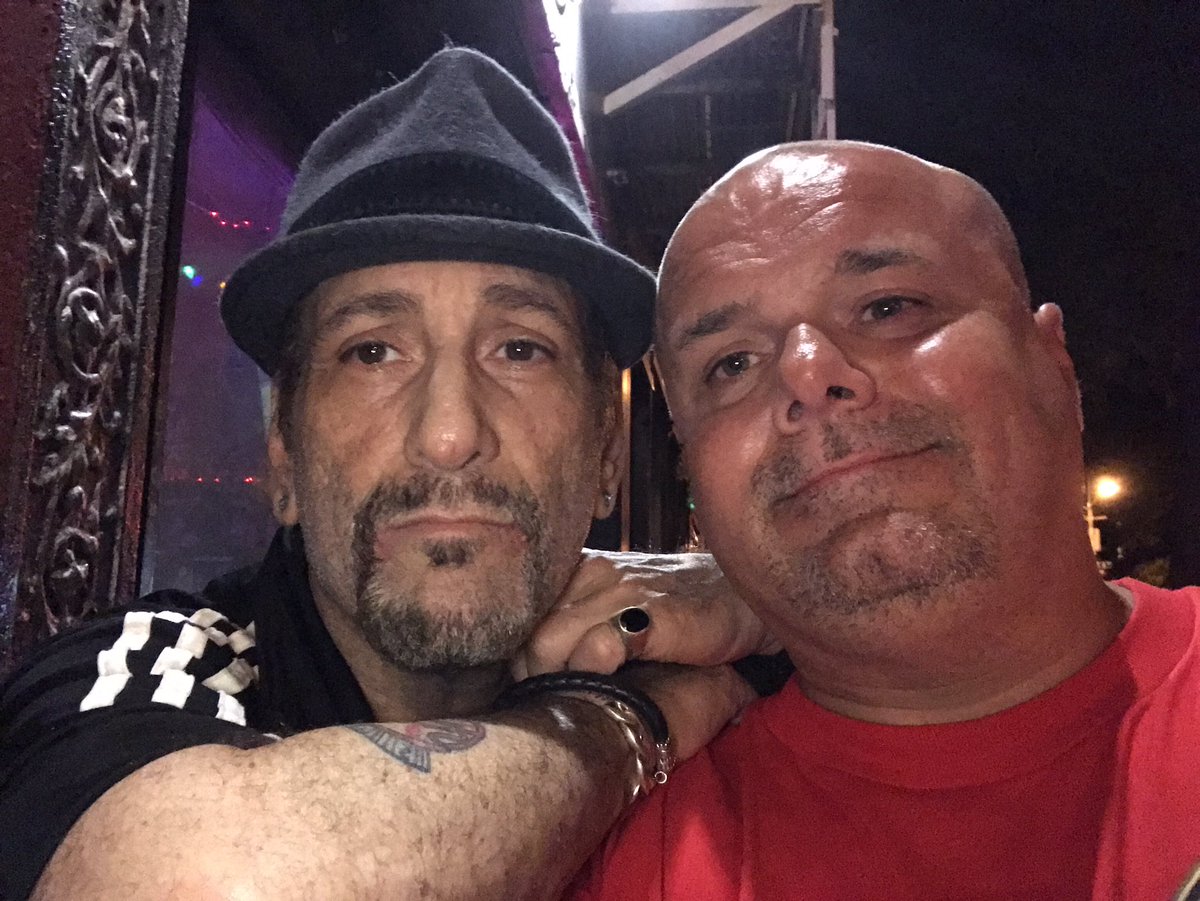 seasider666's tweet photo. @TheDictatorsNYC loved having a good chat! Nice guy! #nyc https://t.co/5i3jvcnCRt