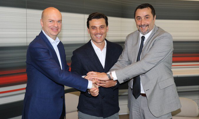 fassone_marco's tweet photo. Travolto dai ricordi di quando presentammo da #casamilan ai #tifosiinitaliaenelmondo il rinnovo di Mister #montella https://t.co/Wa9Q6gviNc