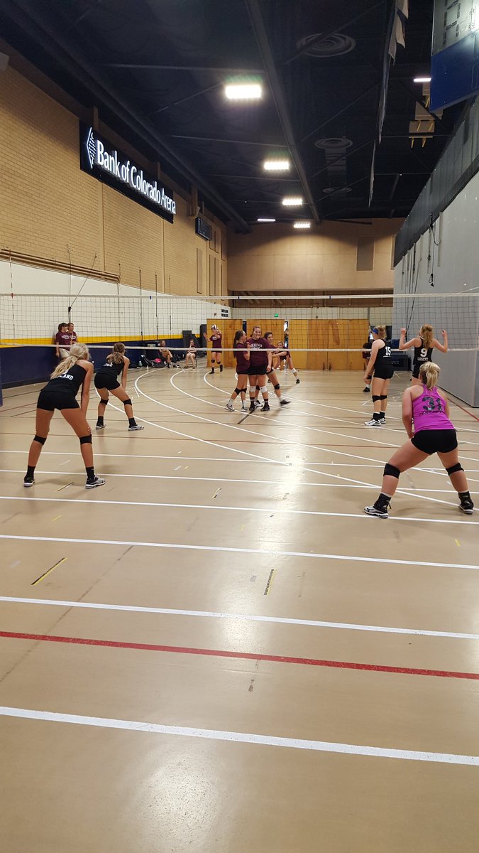 Lakeview_vb's tweet photo. Back on campus for tournament. Must mean we're moving up! #6inarow #unc17 https://t.co/UXDAv3zKRY