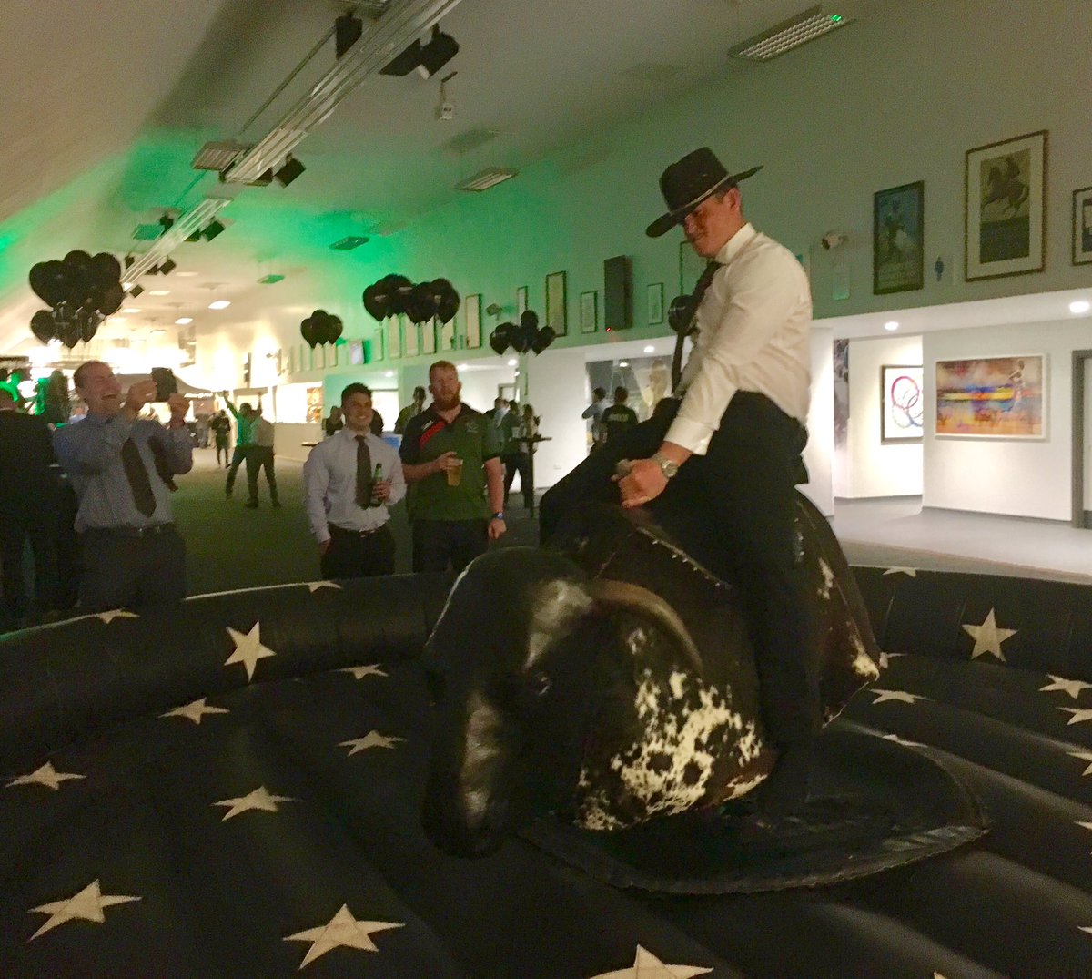 BFBSLiveEvents's tweet photo. An attendee of the Rifleman's Gathering braves the mighty bull! #4rifles #armedforces #military #liveevents #events #London #rodeobull https://t.co/HB8fbyPqqS