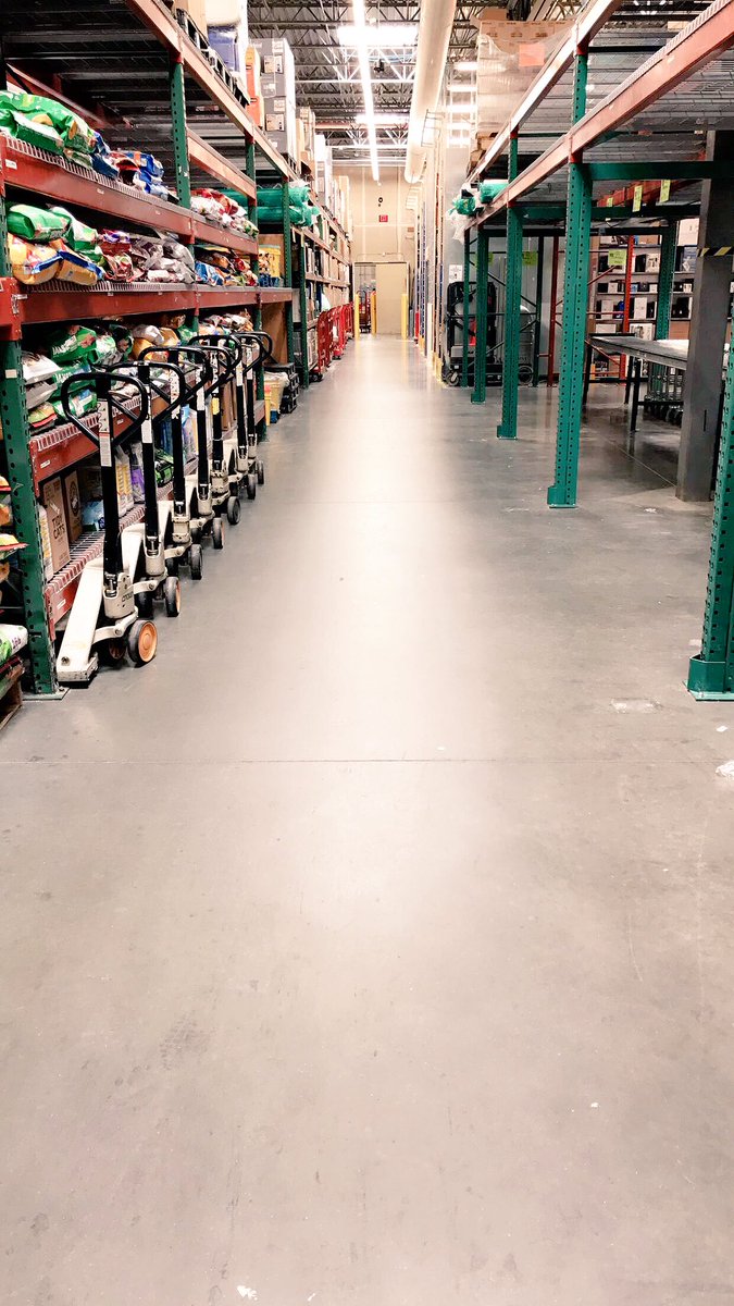 This is what paradise🏝looks like, clean as a whistle✨ @ T1383🎯 #Backroom #Logistics