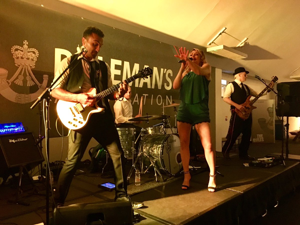 BFBSLiveEvents's tweet photo. The amazing Hype Deluxe rocks the crowd at the Rifleman's Gathering! #4rifles #armed forces #military #livemusic #events #London #gig https://t.co/cahqOyoBUx