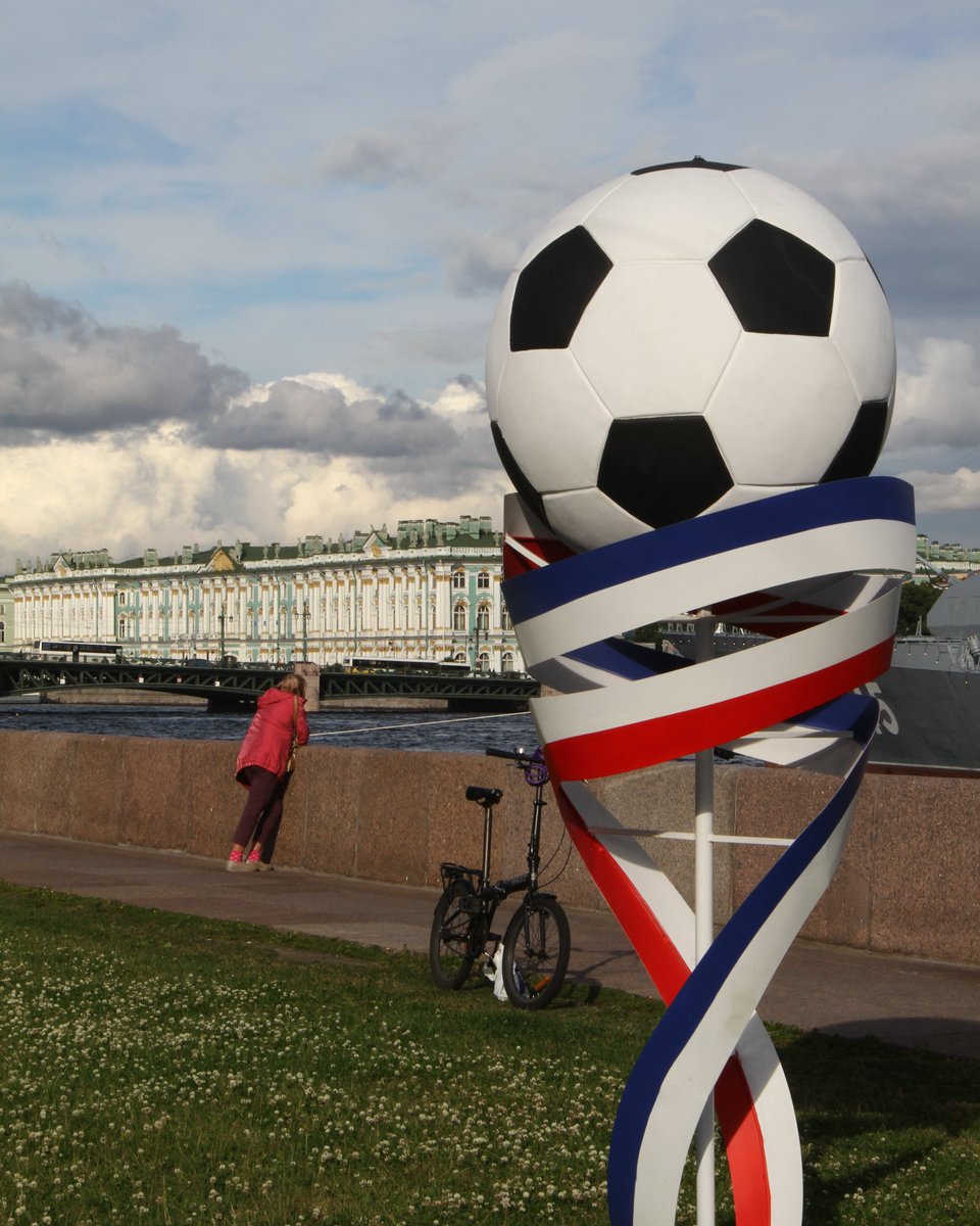 josrrasu's tweet photo. #Hermitage #ColumnadeAlejandro #CatedraldeSanIsaac #SanPetersburgo #StPetersburg #Санкт-Петербург https://t.co/gymuum29pz