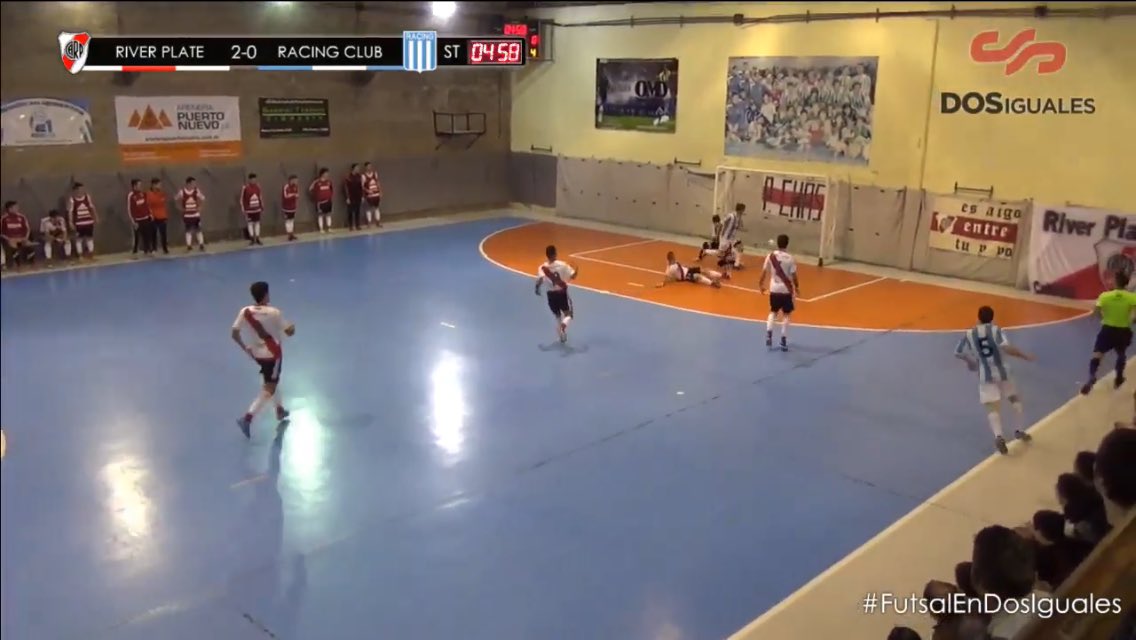 Golazo de <a href="/FutsalRacingAFA/">Futsal Racing AFA</a> lo hizo #LucasCocca de taco y ahora gana <a href="/carpfutsal/">River Plate Futsal</a> 2-1 a falta de 3'25