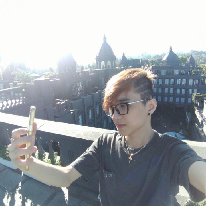 xiaophen96's tweet photo. ayo pergi bersamaku > BELAJAR NYANYI DESPACITO on #BIGOLIVE https://t.co/ThszoXZnVR https://t.co/sEu1opbQWu