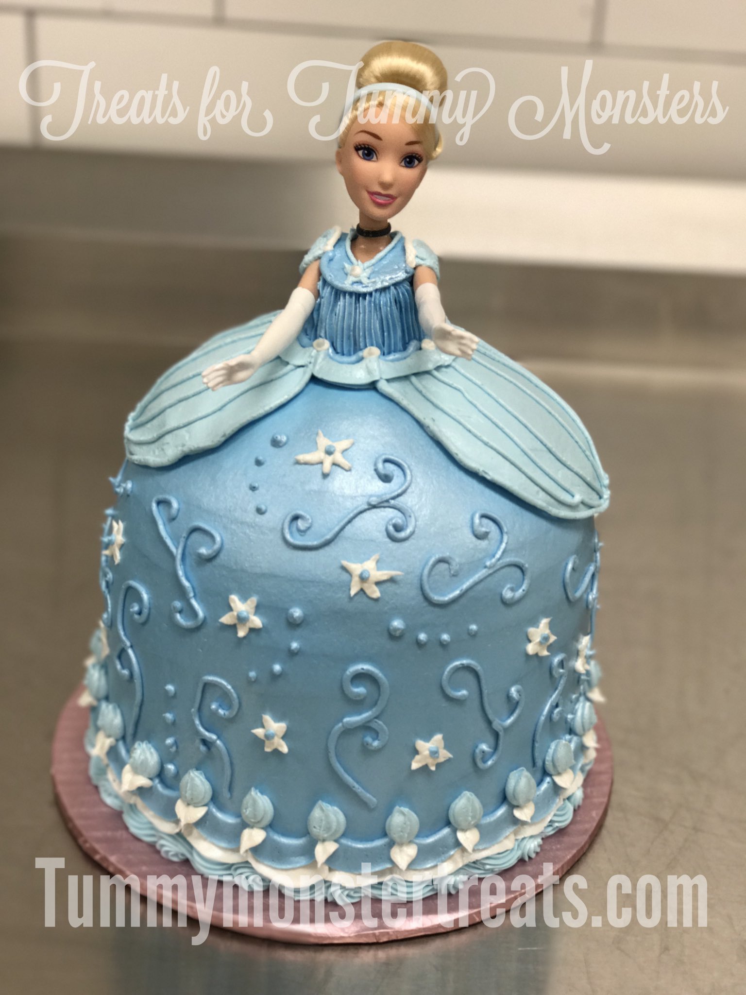 Order barbie doll cake in Ludhiana | Barbie doll cake delivery in Ludhiana