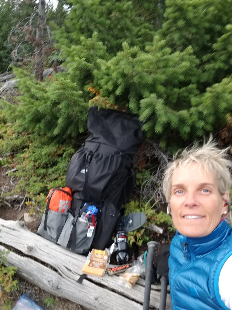 CydFraser's tweet photo. Sweet evening hike up Grotto thanks to Lesley at #switchinggear with my new Zimmerbuilt ultra light pack! https://t.co/mXwN0rvxSW