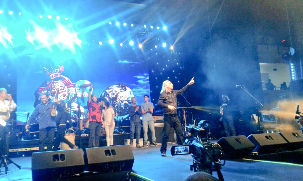 ColiseoLs's tweet photo. Gsn presentación @LosJaivas_Chile evento @CChCLaSerena #LaSerena @la_serena_chile 🎧🎤🎵🎹🎼🎻 @montecarlocl @eldia_cl https://t.co/CzK6oEkW8h