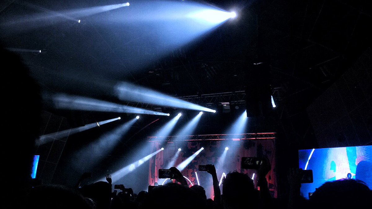 niquole_leitch's tweet photo. @OhWonderMusic @MalayaProdPH @OhWonderPH #iPhonephotography #snapseed #OhWonderMNL #OhWonderManila https://t.co/HNUzGikkUc