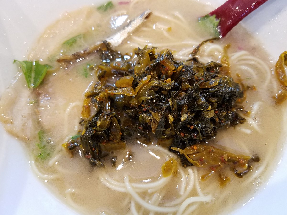 boa0930's tweet photo. らぁ祭　兵庫編、3軒目は兵庫西脇、ラー麺だいすけさん、煮干しとんこつラーメン、最初に煮干しのいい香りがして、後から豚骨来ます♪このスープ旨いわぁ～♪途中でサービスの高菜をダイブ！めっさ引き締まります♪後は夢中で食べて完食、完汁♪この後に悪夢が待っていようとは😱ご馳走様でした🎵 https://t.co/XFMfoGkzL9