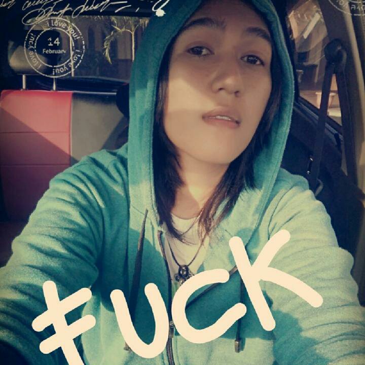 thia_thy tweet picture