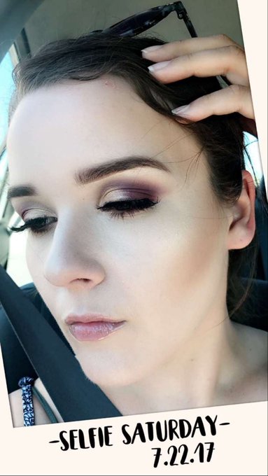 Never post makeup pics on twitter but I especially liked this one today 🤗 went colorful, inspired by