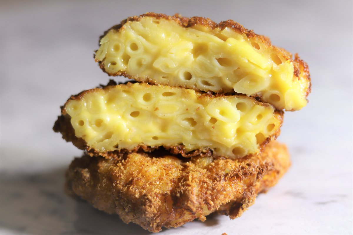 recipes_fast's tweet photo. Mac and Cheese Croquette check my blog for recipe! Great for winter snack or add slaw for lunch. #macandcheese #snack #cheese #macaroni https://t.co/bkG0qYnkpu