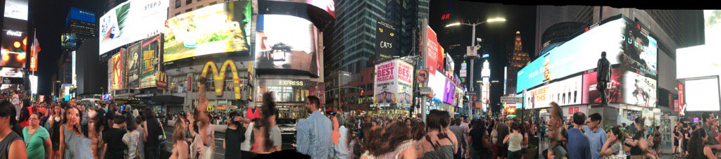 LeeaMuir's tweet photo. Summer in NYC #TimesSquare never sleeps https://t.co/XM6LFxsacs
