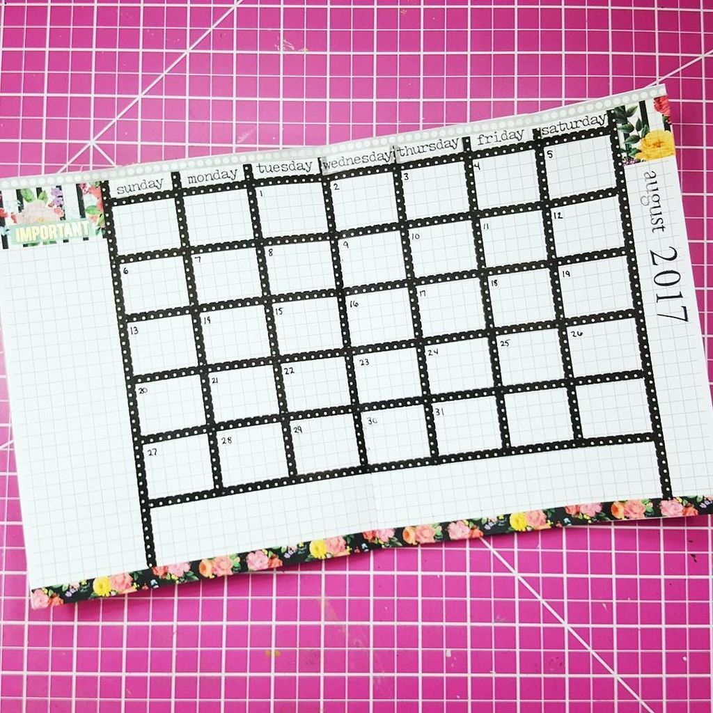 scrapcraftastic's tweet photo. Trying something different... a #fromscratch #monthlyspread using #legalsize #gridpaper and #washitape. #livewellandplan https://t.co/cZMArNbmH2