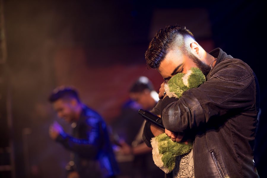 HeJOficial's tweet image. Eu te quero de qualquer jeito 
Com raiva ou medo, de fogo e desejo
Suas virtudes e os seus defeitos
Poe tudo na mala
Não esquece de nada