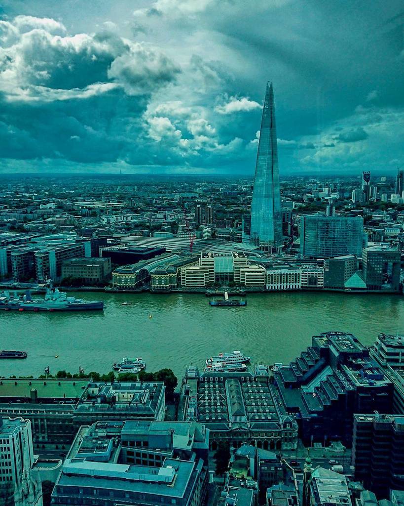 keruk's tweet photo. Definitely one of my favorite views of the London city. Any #XperiaFan? You should try new game from @sonyxperiapl… https://t.co/SWidHPKHtx https://t.co/yAcDlxdjdU