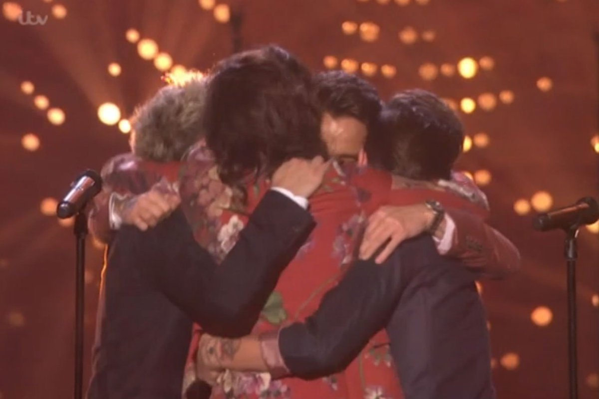 liamstripme's tweet photo. i'm crying...... and not in a cool way
#7YearsOfOneDirection https://t.co/yH1aGO3Lyc