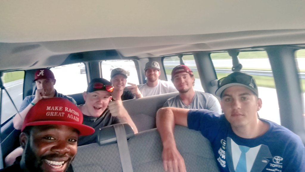 MambaSmith34's tweet photo. Headed to @BGSRacing for some Madhouse racing. #SaturdayAreForTheBoys https://t.co/VciWvfQTwc
