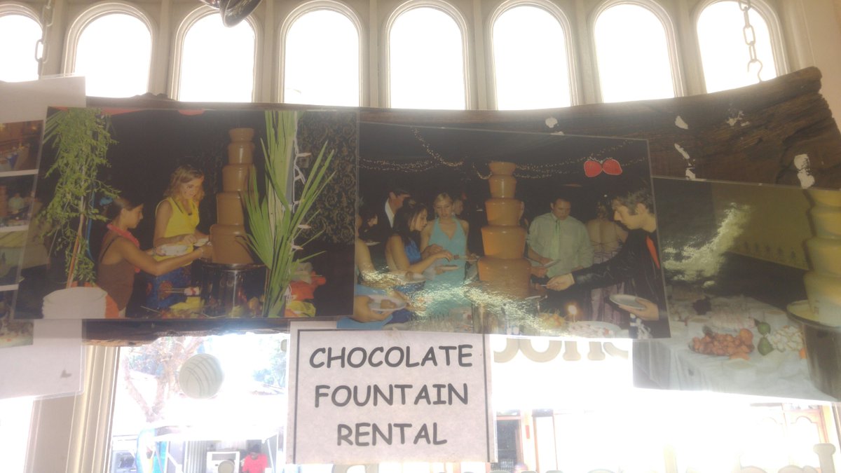 PhilipDKramer's tweet photo. . @dadwroteaporno
#chocolatefountain #bottomflannel https://t.co/IG5KOsyWl1