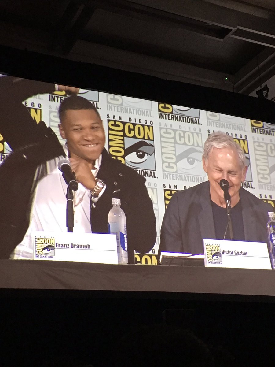 fangirlish's tweet image. #Firestein is COMING! "It's a Freaky Friday situation." #LegendsofTomorrow #SDCC #Firestorm