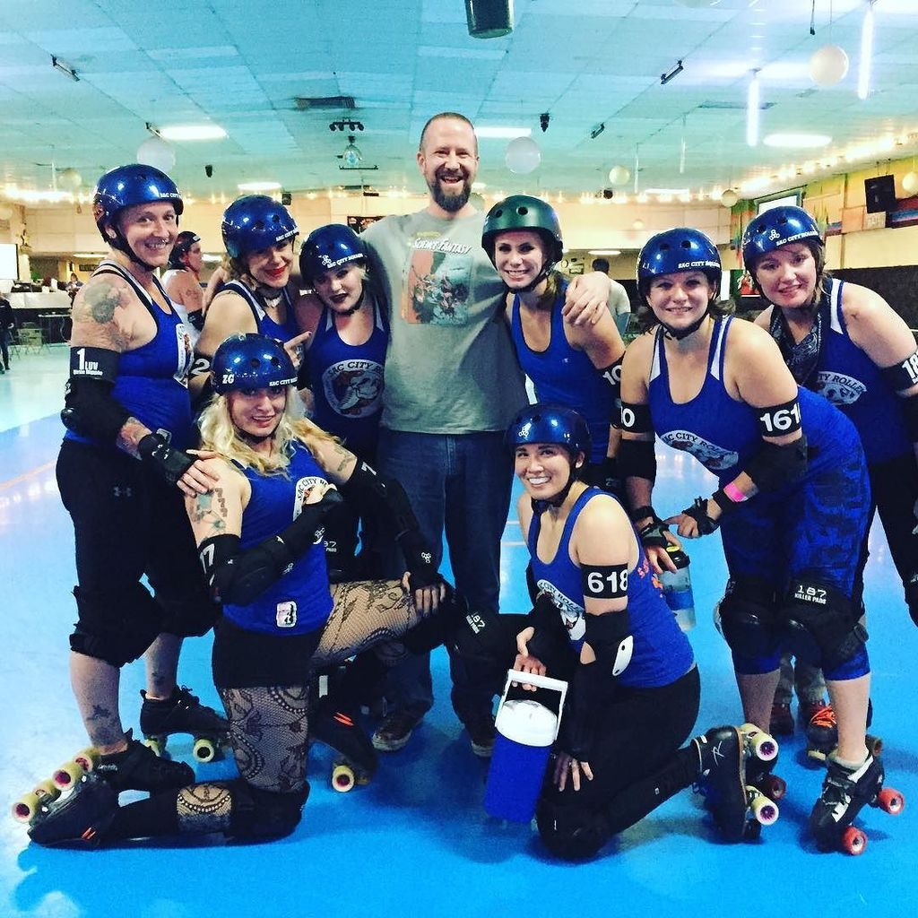 EmpiresComics's tweet photo. We will be closing at 6pm today to go see @saccityrollers! Come down and join us at the rink. ^Ben #sacramento #saccityrollers #rollerderby… https://t.co/n1tPCQ9uah