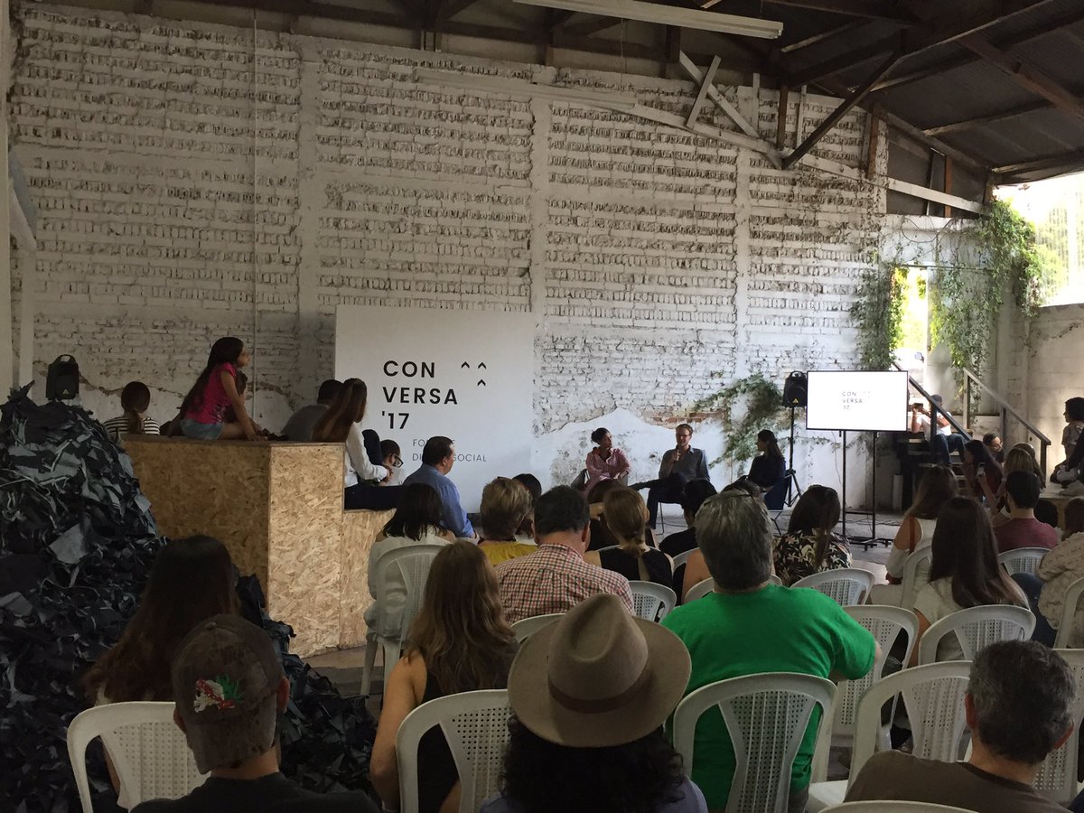 usembassyguate's tweet photo. #EmbRobinson participa en #Conversa17 Iniciativa para promover #EmprendimientoSocial en #GUA organizada x #DiegoOliveros exbecario #YLAI https://t.co/jDwq1MDCGB
