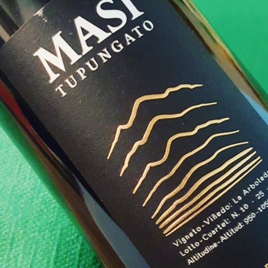 el_conocedor's tweet photo. Raro, como encendido #corbec Corvina + Malbec #valledeuco #Mendoza #ElegidoDeLaSemana https://t.co/4Z1qSgDobY