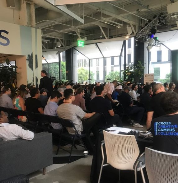 GBBCGiving's tweet photo. Making new #crypto friends @stateofdm #UCLA #TheBlockchainLab  w @ETHNews_ @UnikrnCo  @gemhq  @therexmls @alexclarkbarry @_DApperNetwork https://t.co/Ihkwr5VJ6W