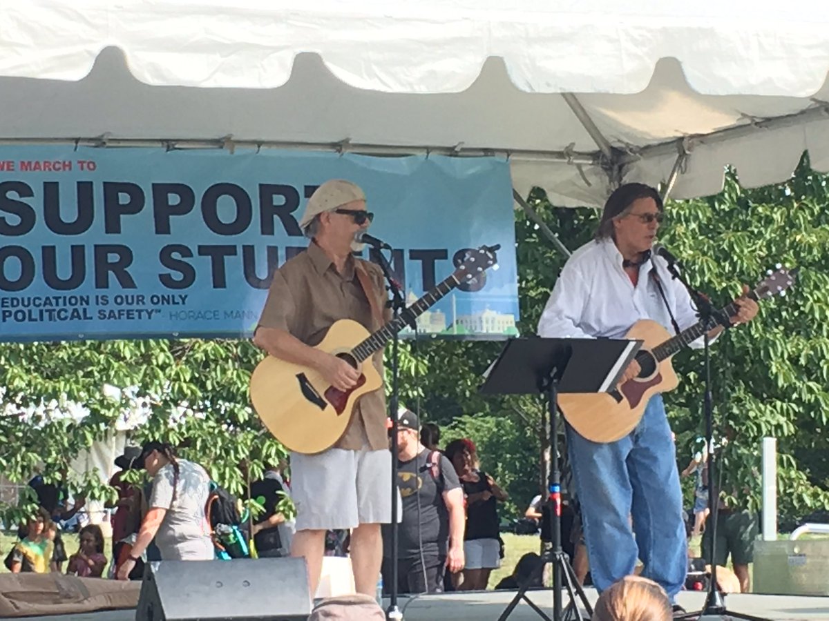JuneParkinson1's tweet photo. Chuck and Stu opening rally #MarchForEducation #WashingtonDC https://t.co/2w1ceTkL8d
