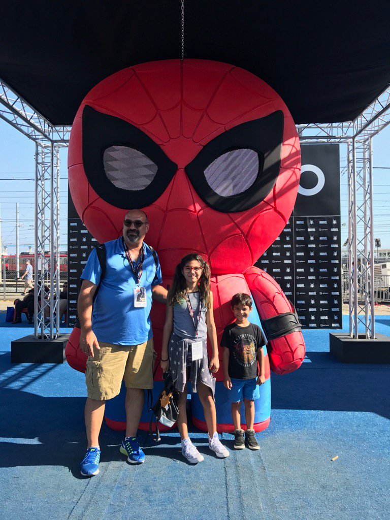 MerchIndustries's tweet photo. #spideylive @sphero https://t.co/MDWNzZnYzg